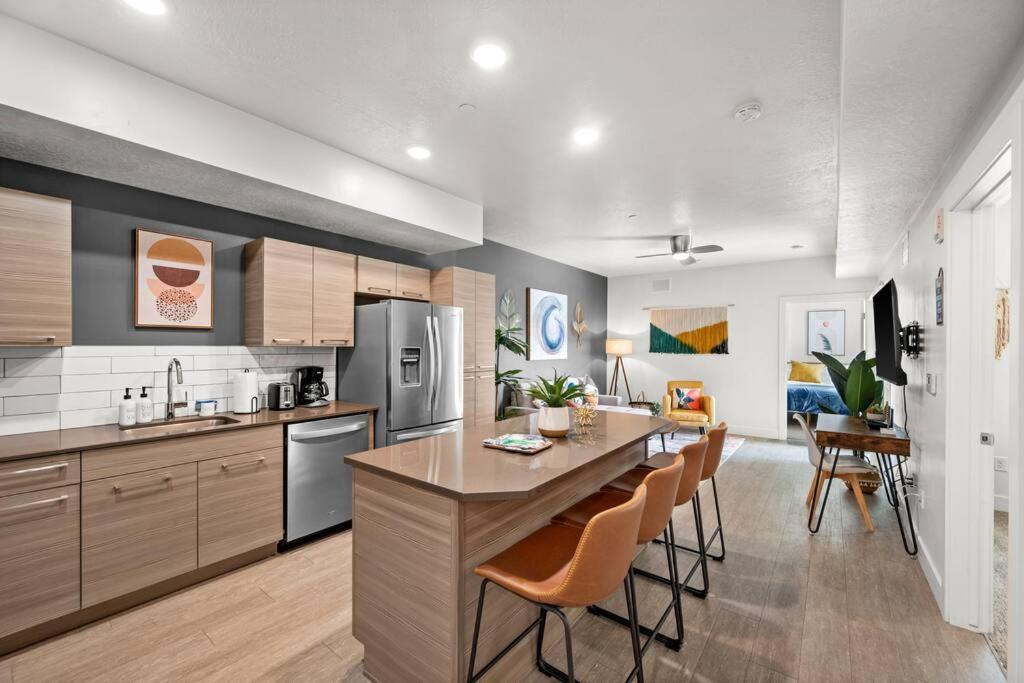 Apartmán Luxurious Retreat In Slc Salt Lake City Exteriér fotografie